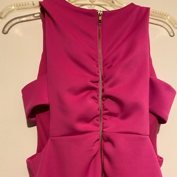 Formal dress - Picture 3 of 4